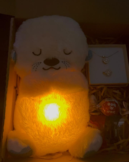 Combo Nutria – Peluche Decorativo + Collar + anillo Giratorio